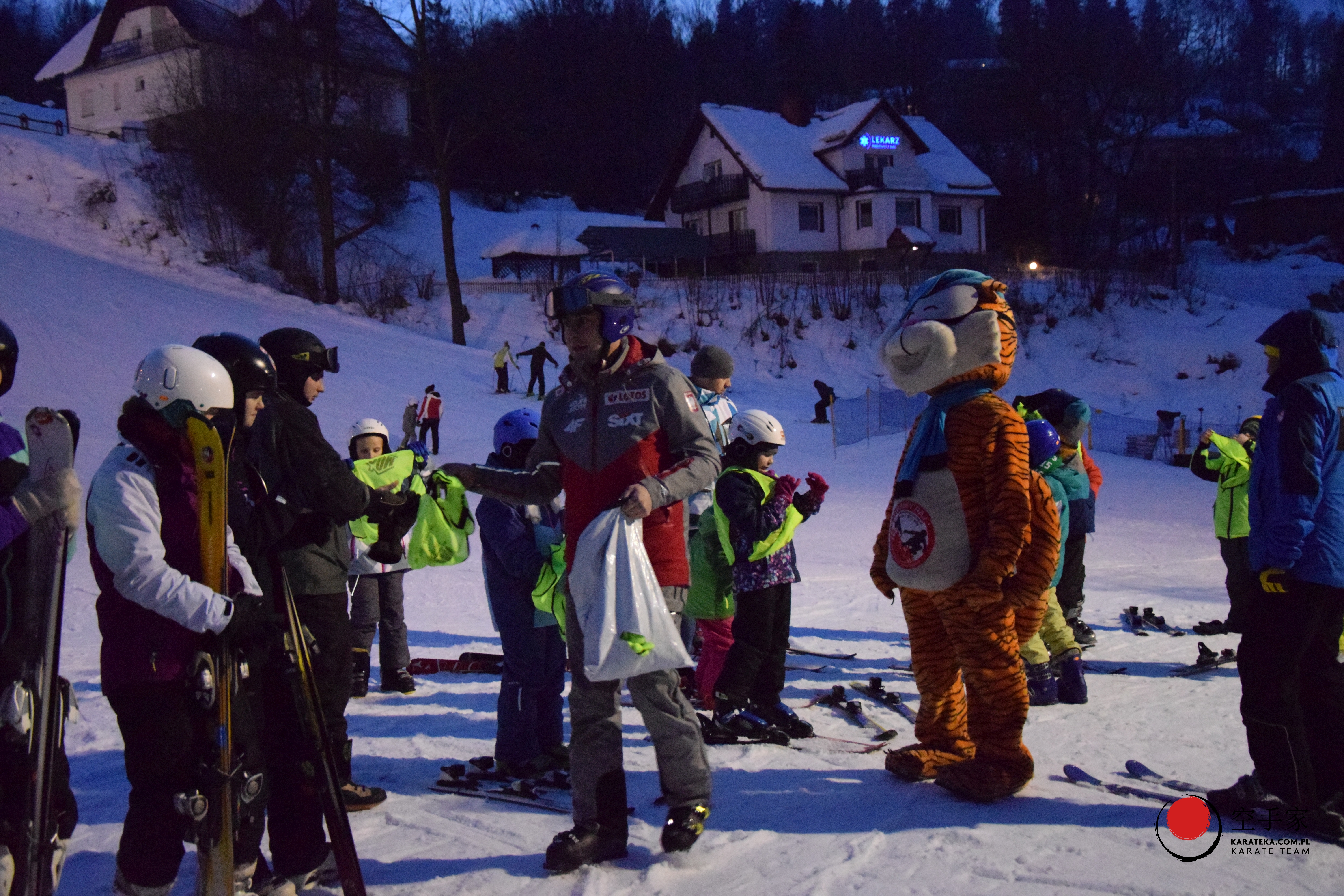 Narty, deska, karate i inne zabawy