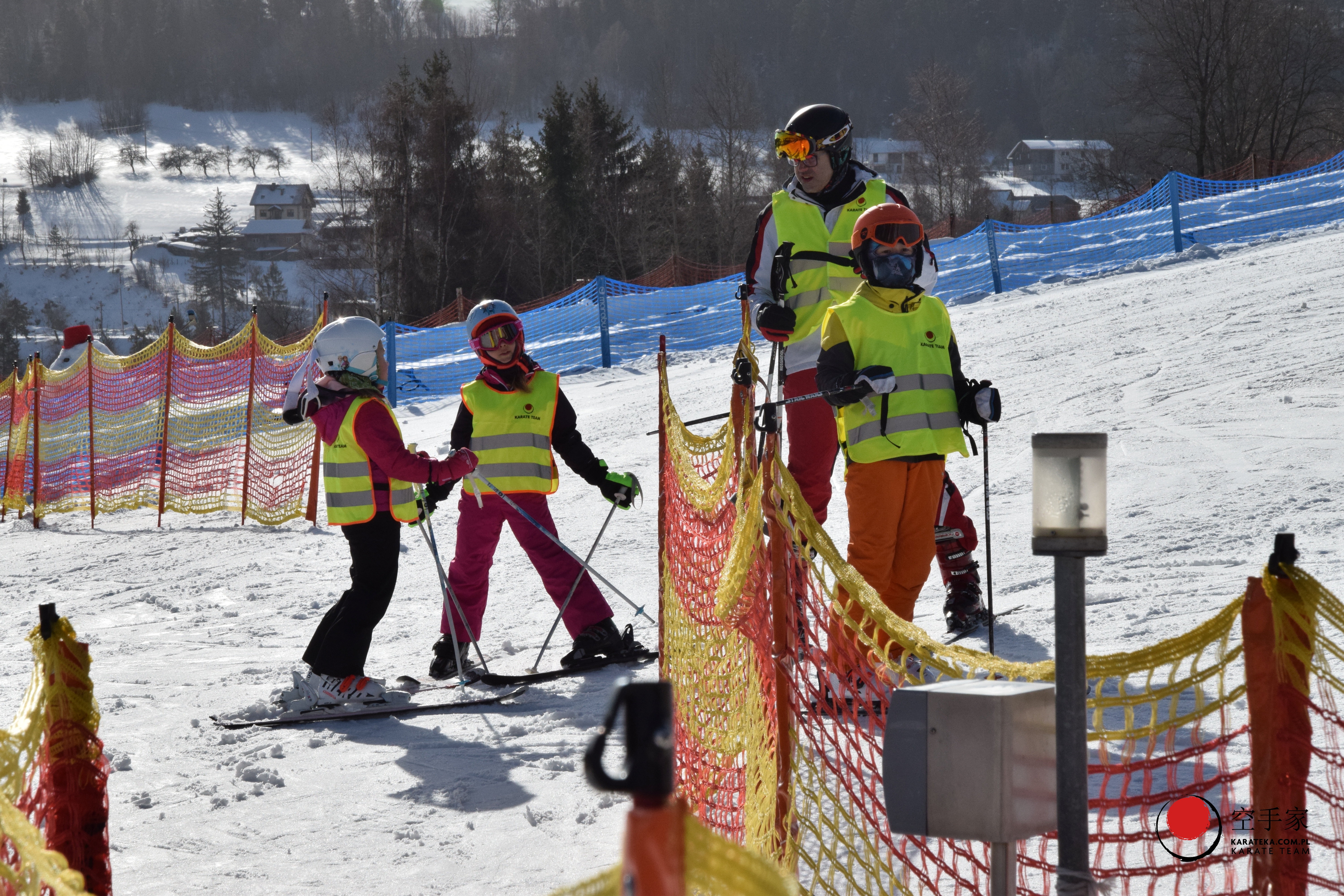 Drugi dzień zmagań karatecko-narciarskich…