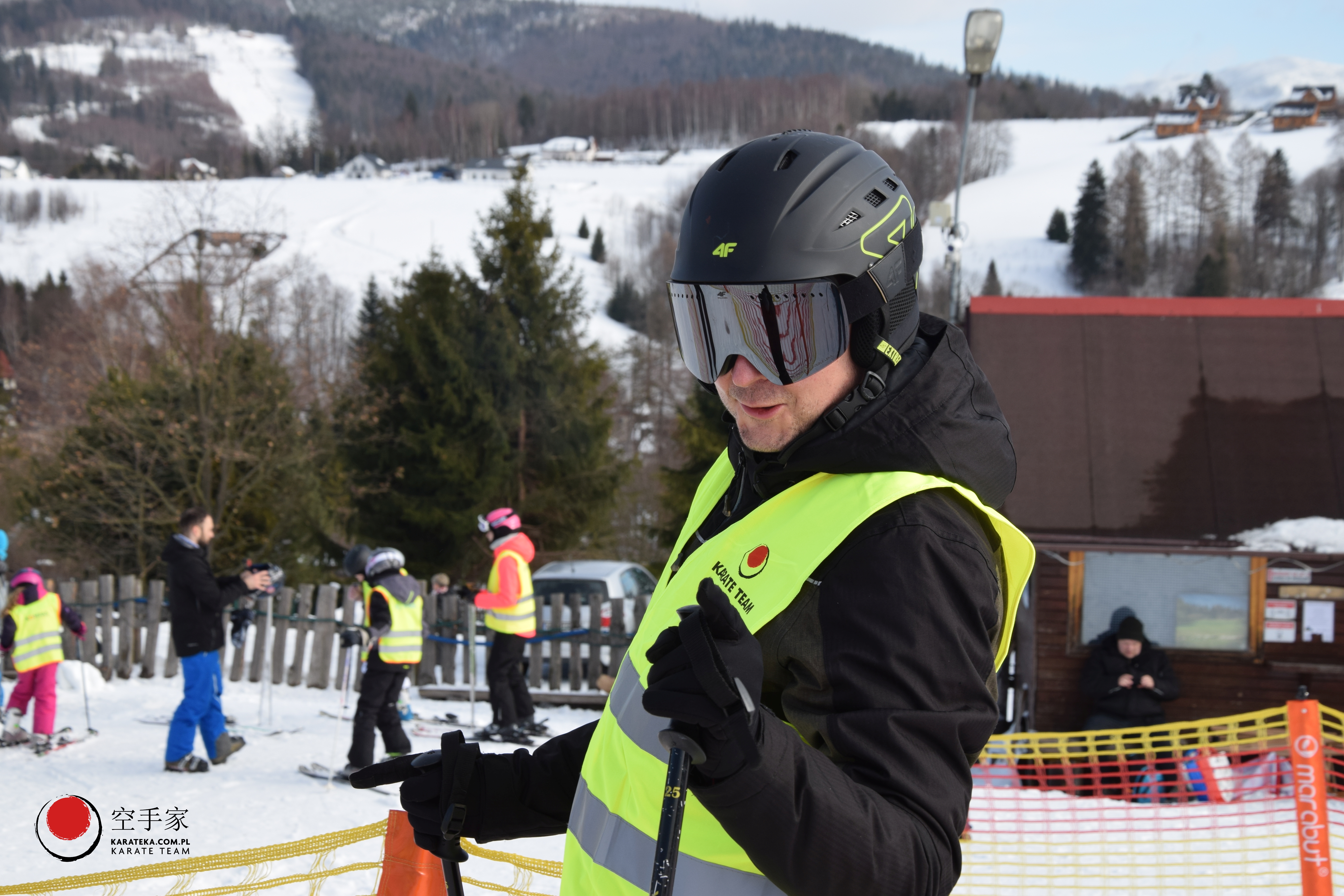 Drugi dzień zmagań karatecko-narciarskich…