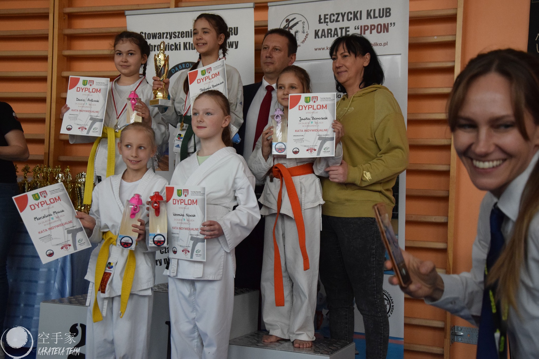 Młode Wilczki z medalami