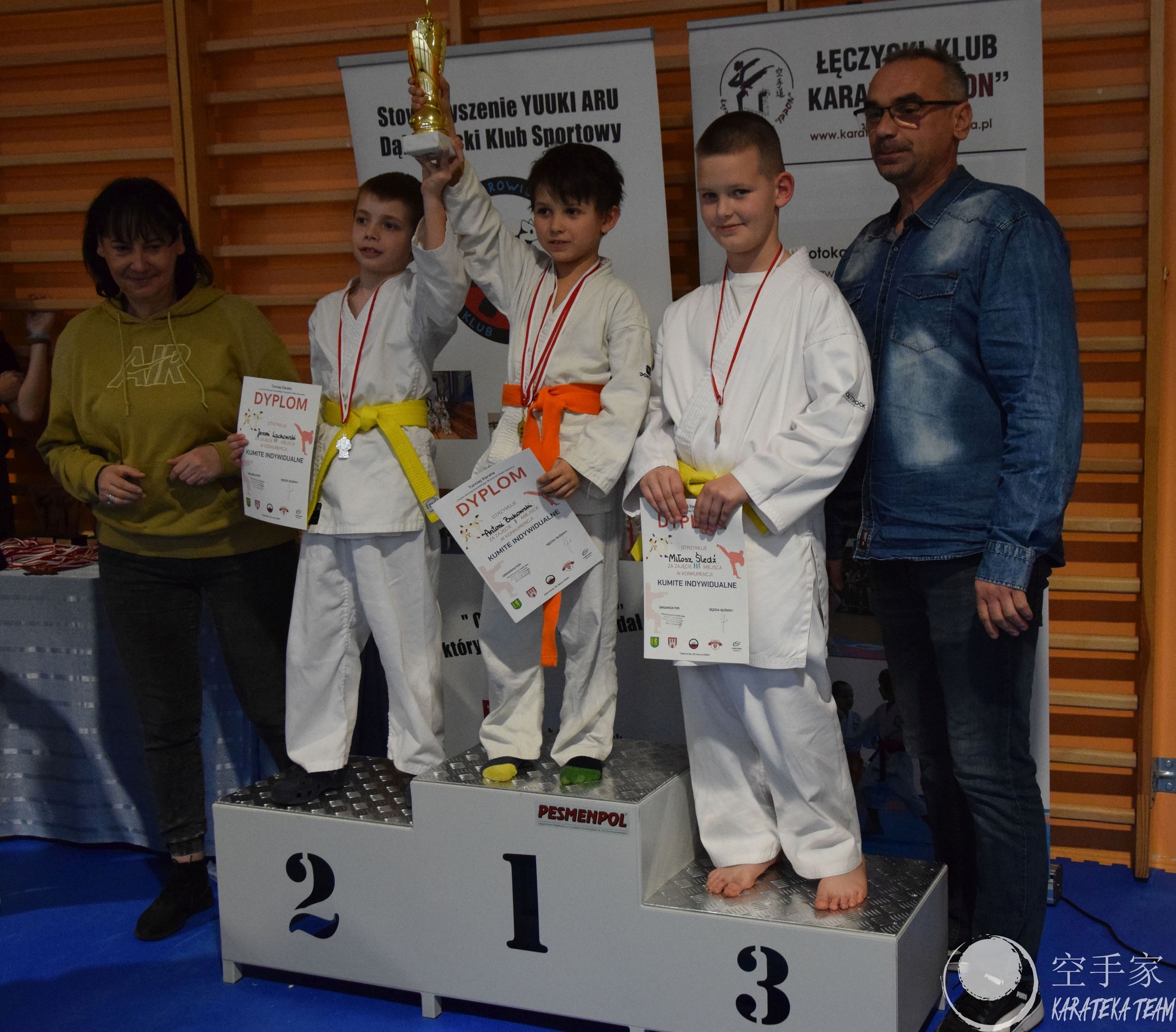 Młode Wilczki z medalami