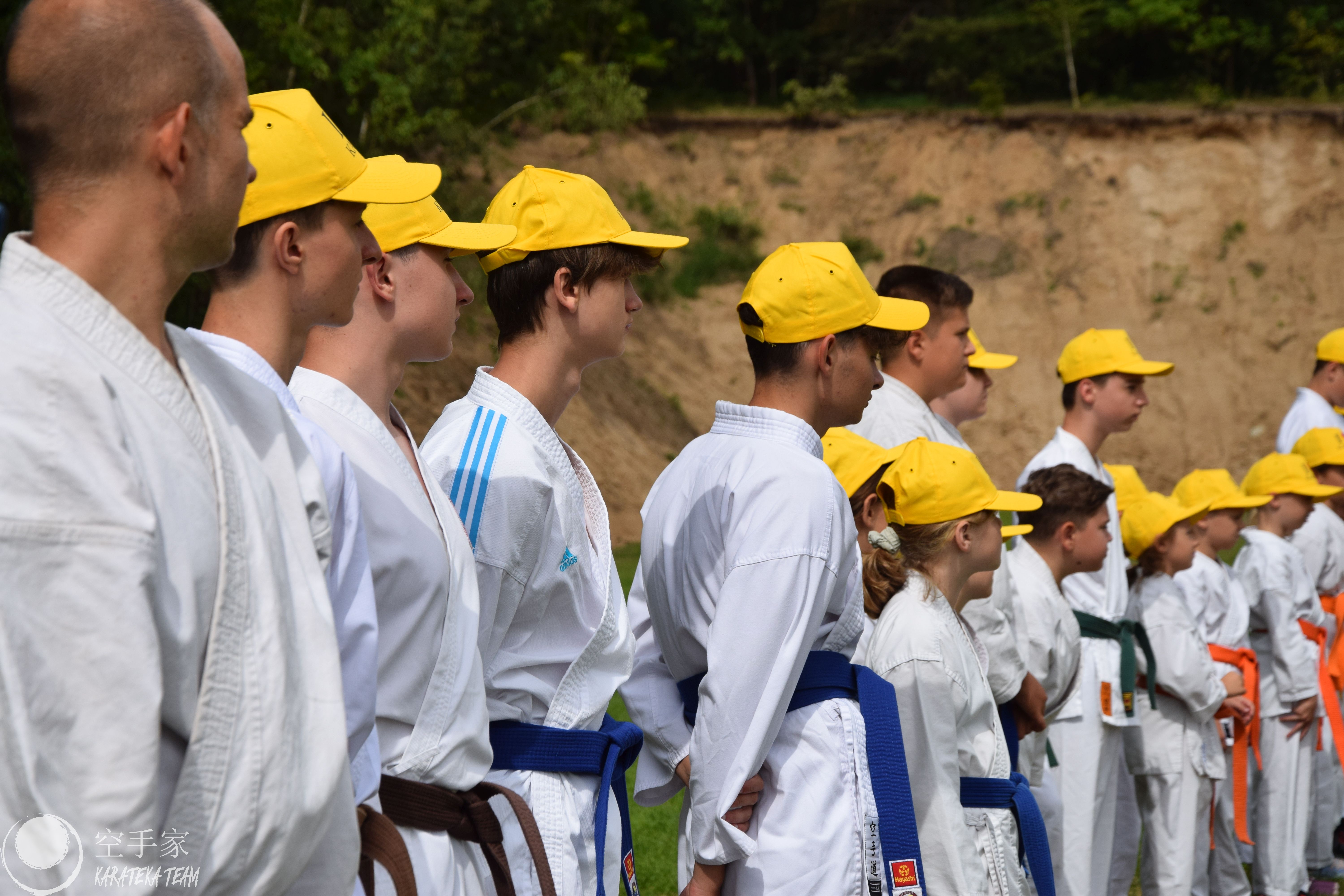 Pierwsze treningi na obozie i pierwsze plażowanie