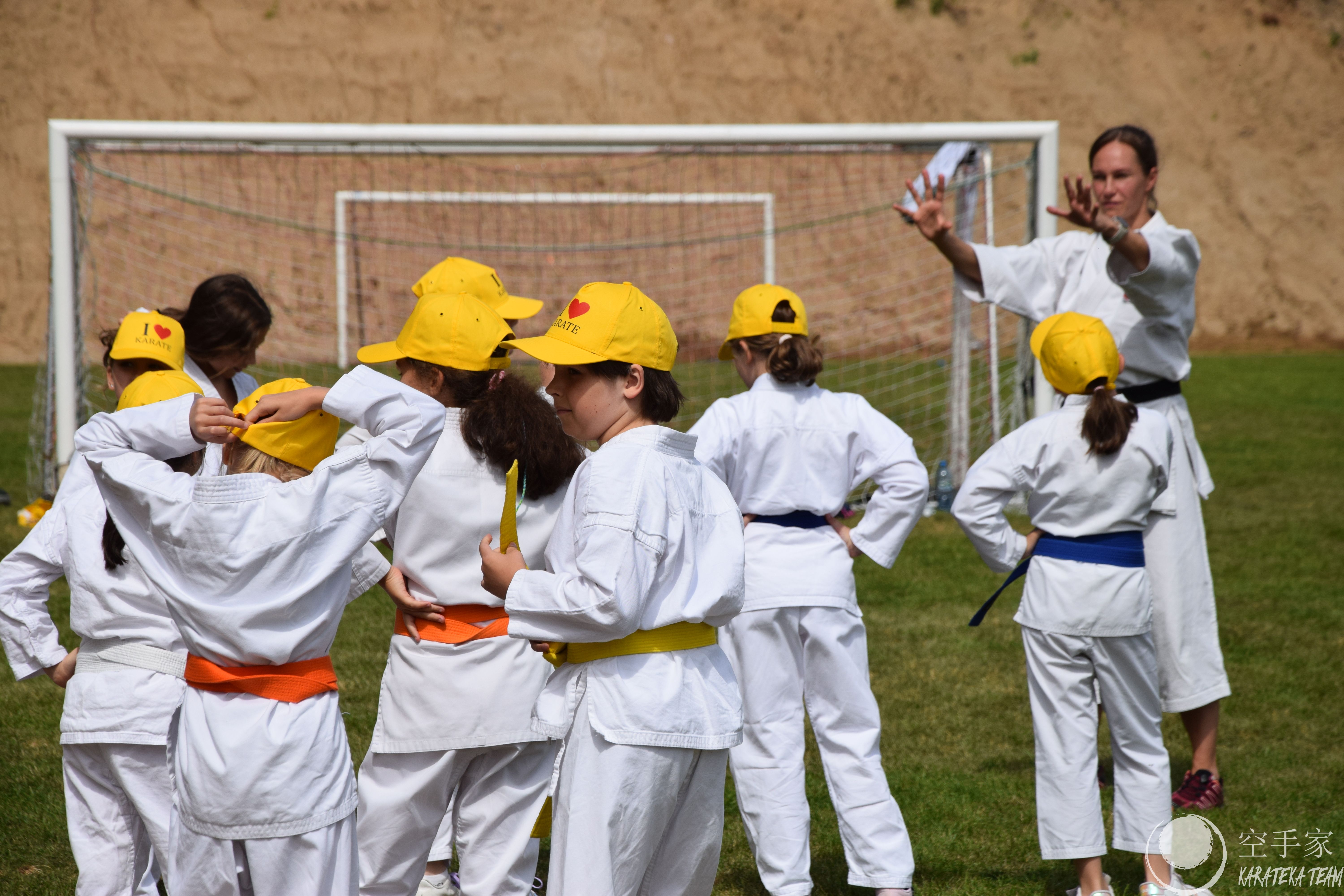 Pierwsze treningi na obozie i pierwsze plażowanie