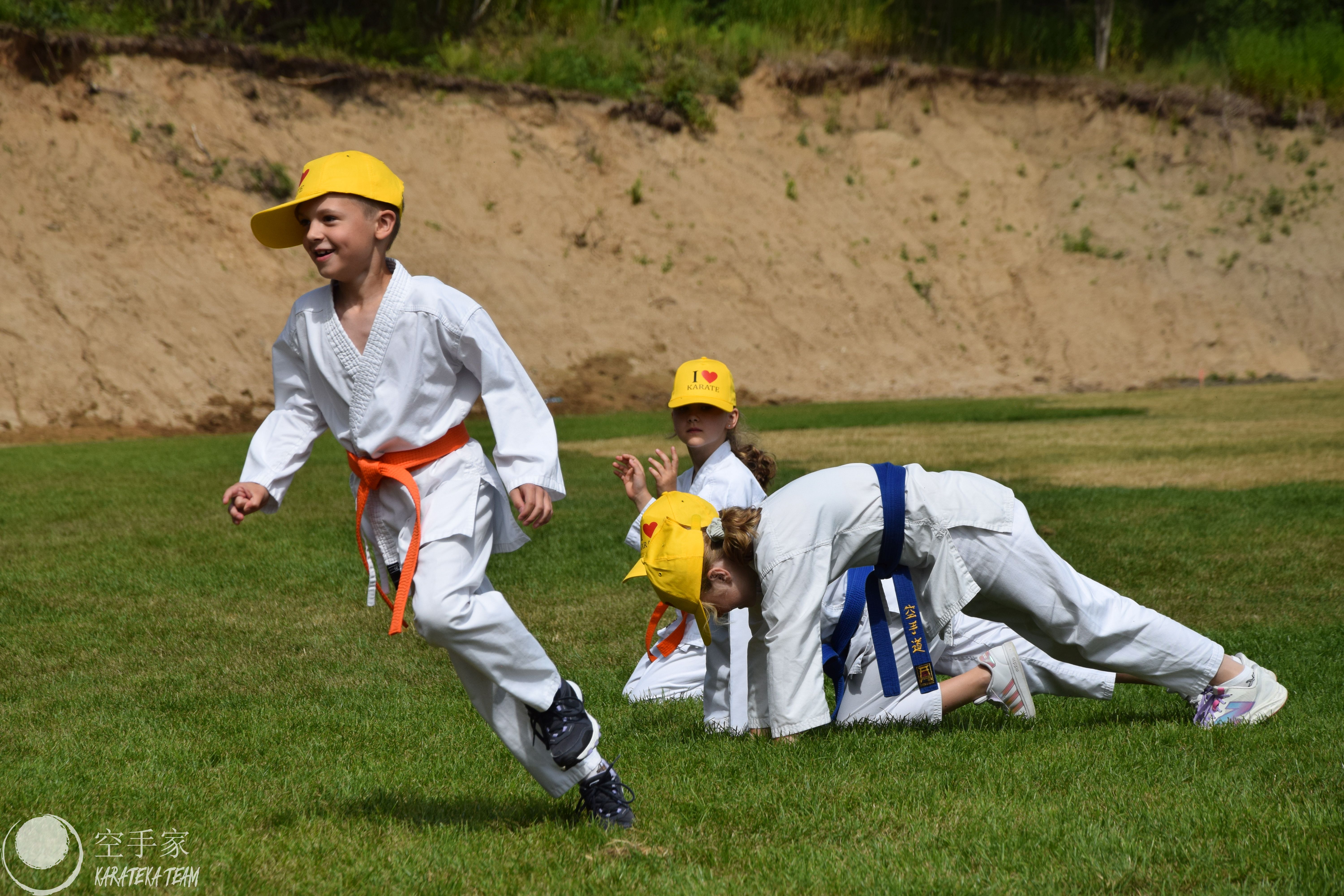 Pierwsze treningi na obozie i pierwsze plażowanie