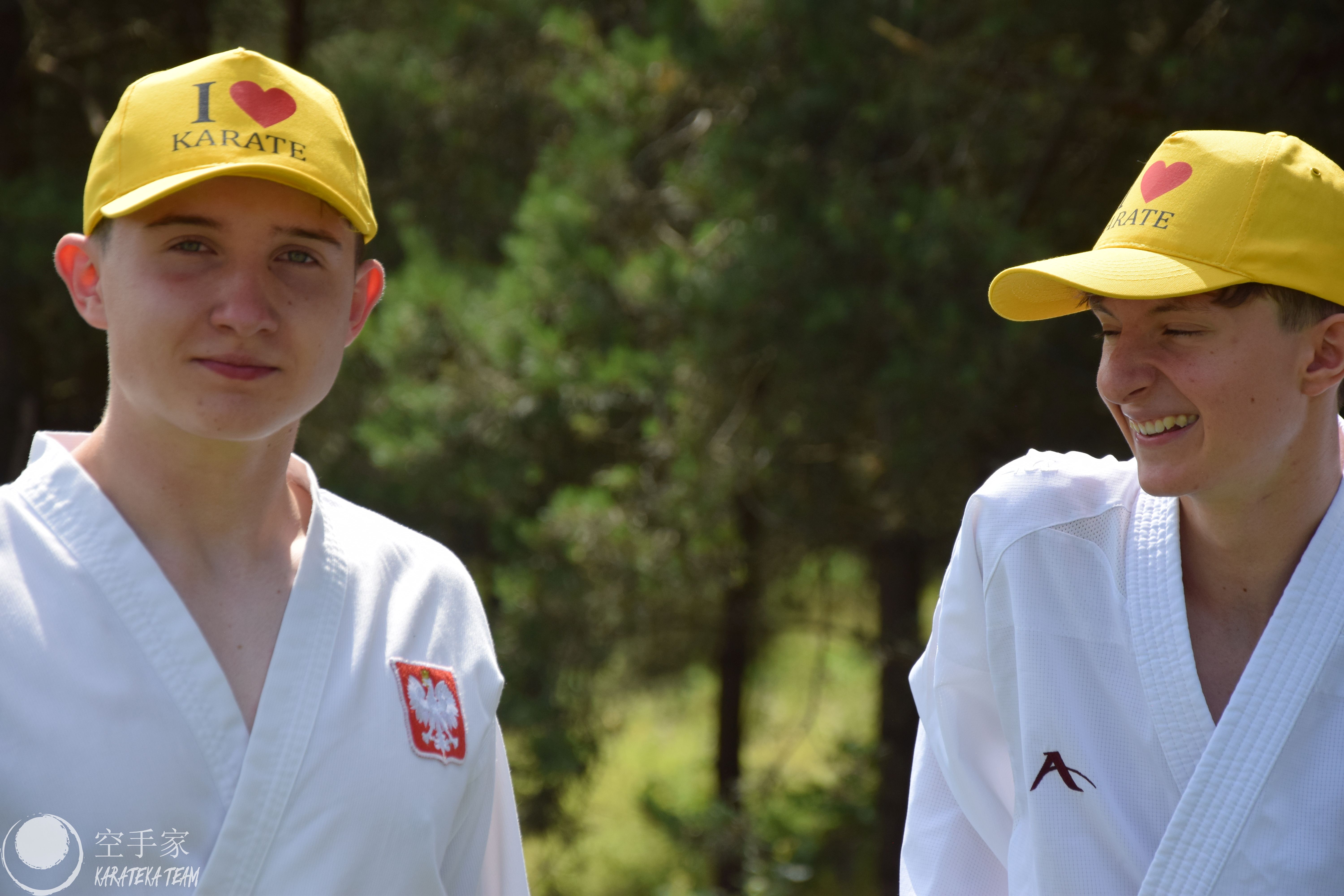 Pierwsze treningi na obozie i pierwsze plażowanie