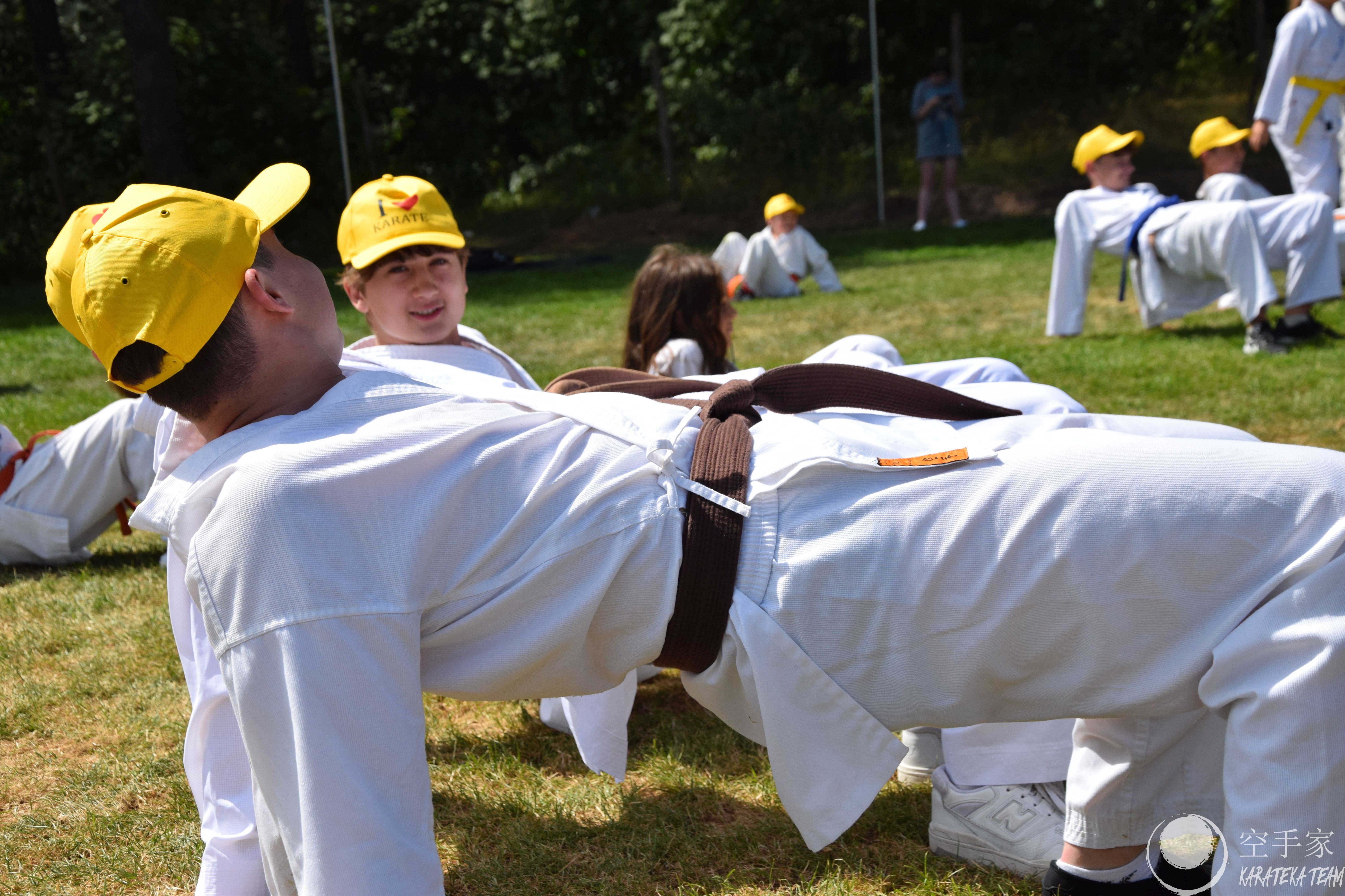 Pierwsze treningi na obozie i pierwsze plażowanie