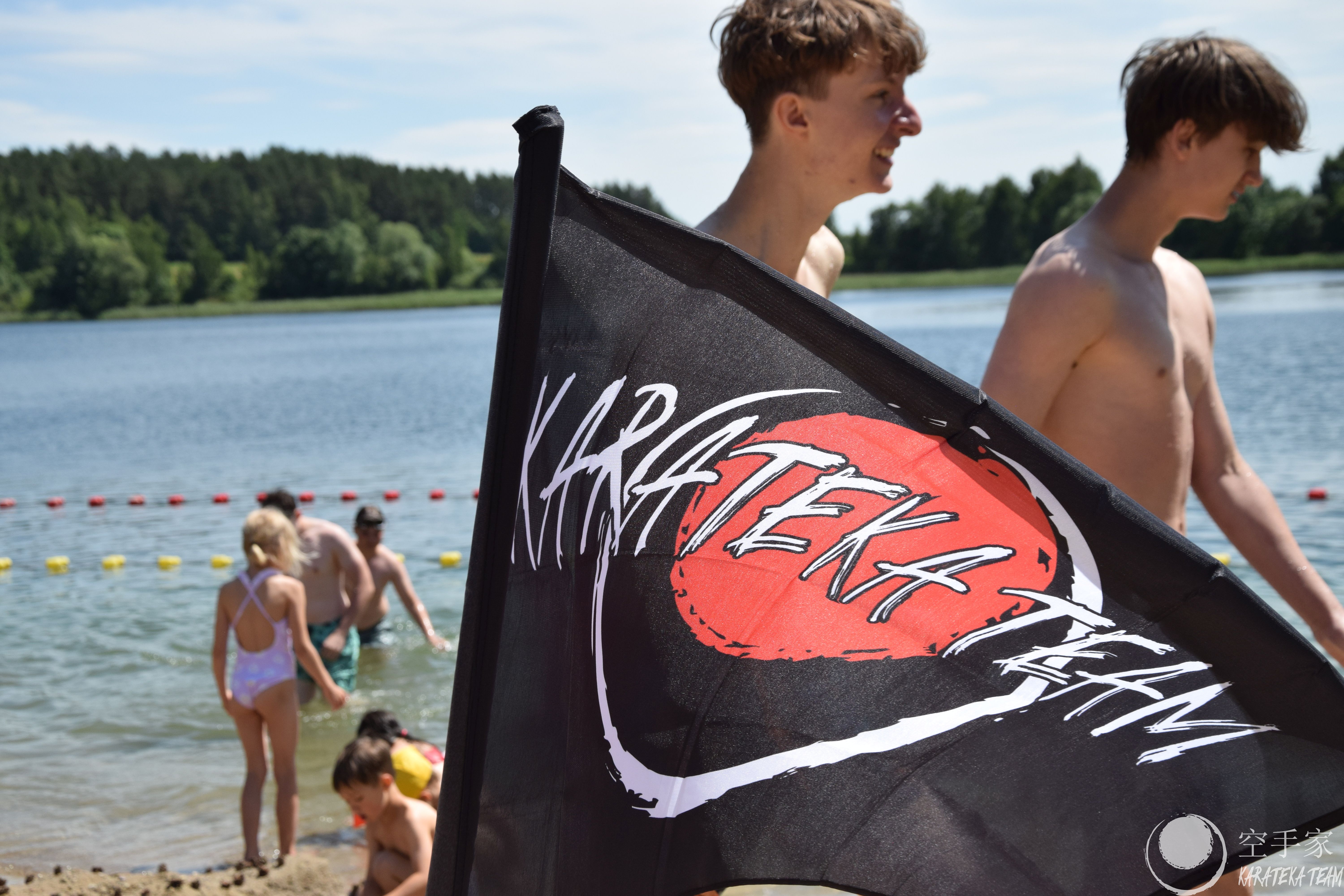 Pierwsze treningi na obozie i pierwsze plażowanie