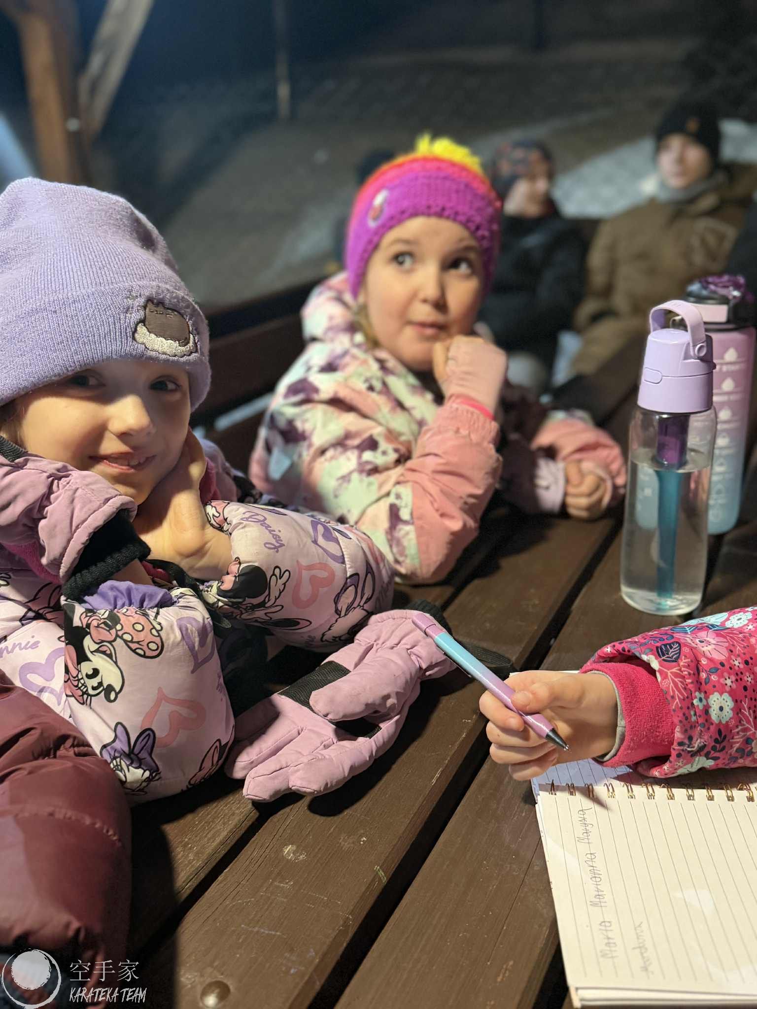 Narty, karate, ognisko, czego chcieć więcej…