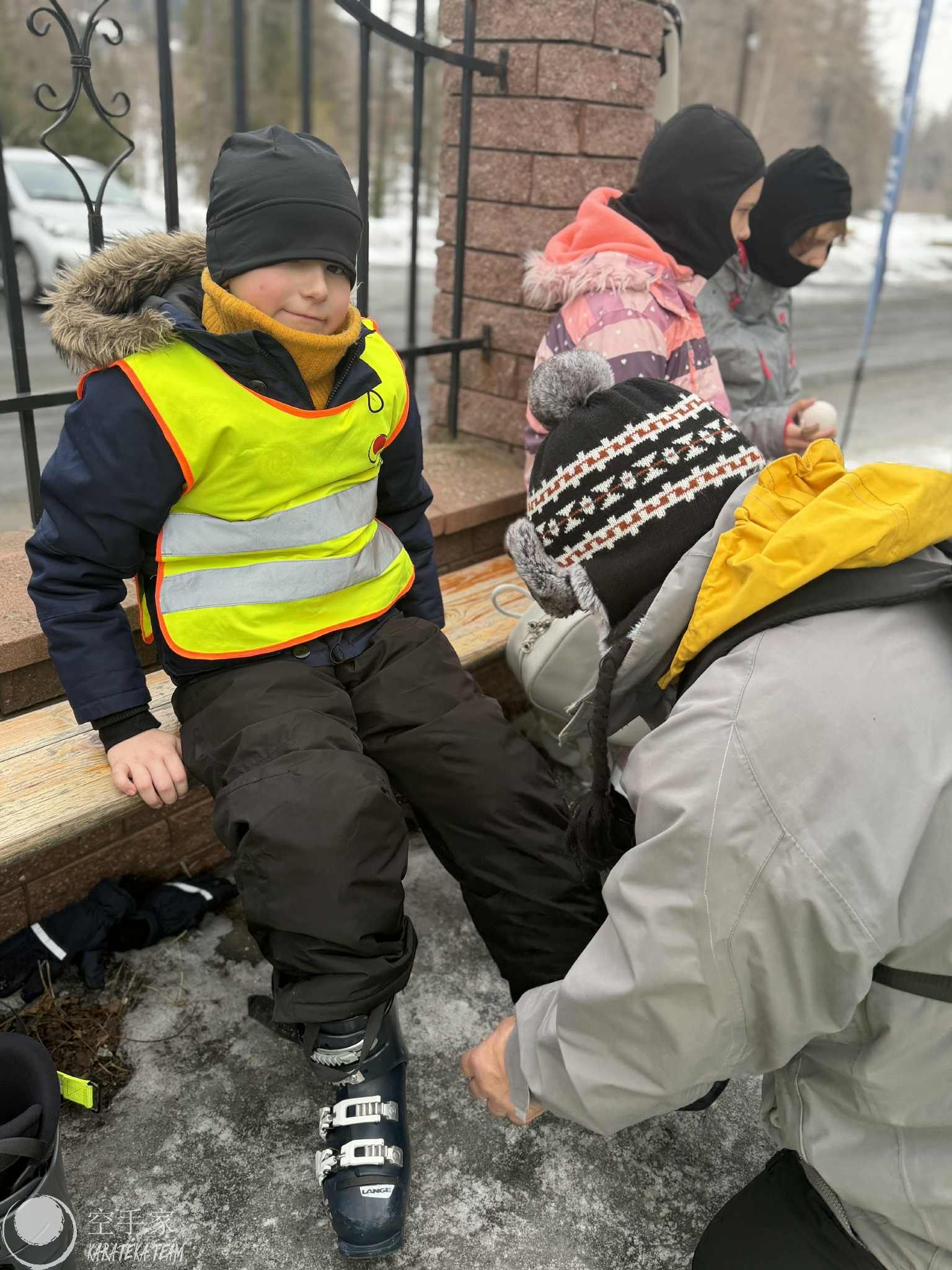 Narty, karate, ognisko, czego chcieć więcej…