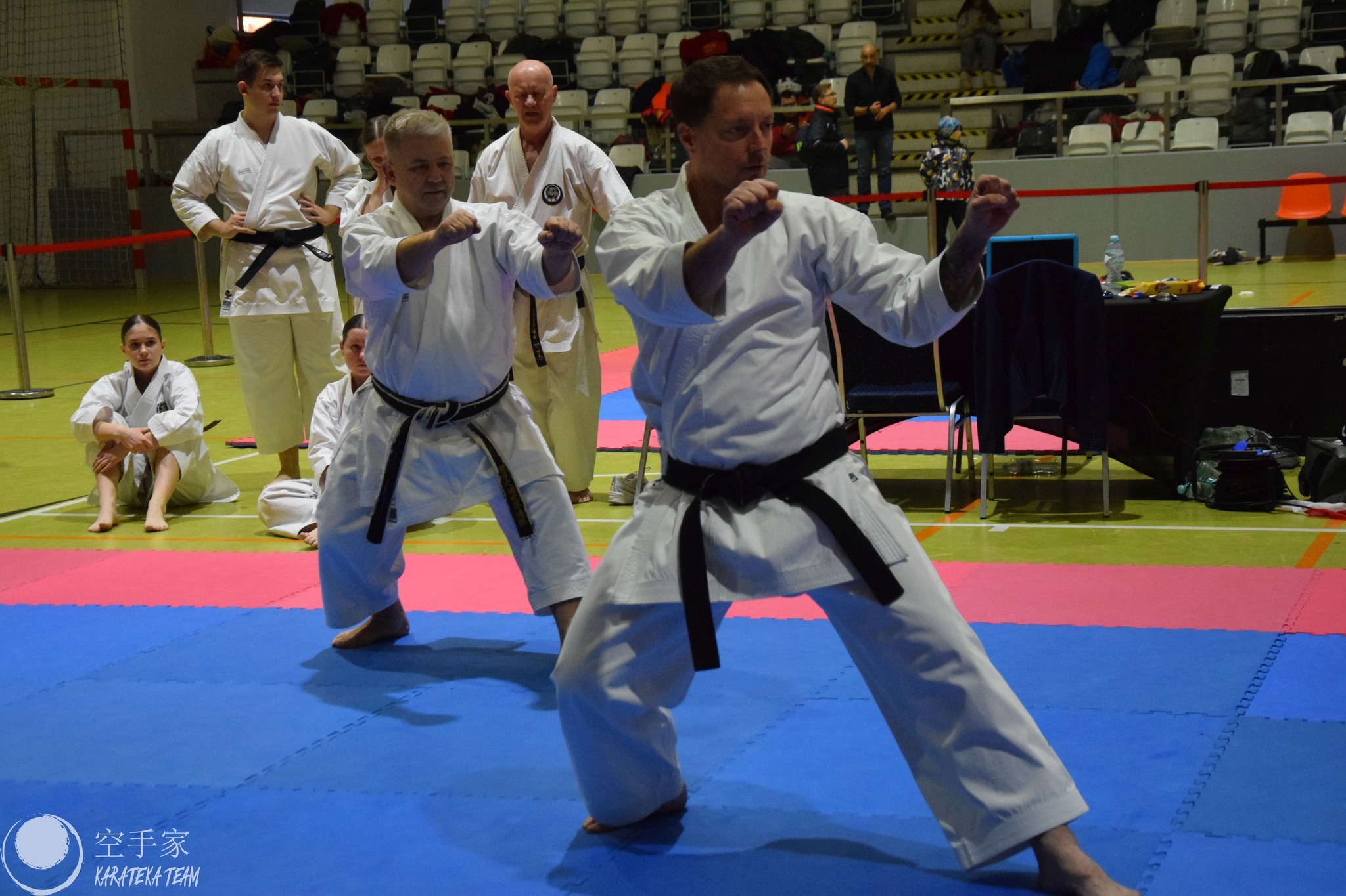 Nieliczni, ale Dynamiczni